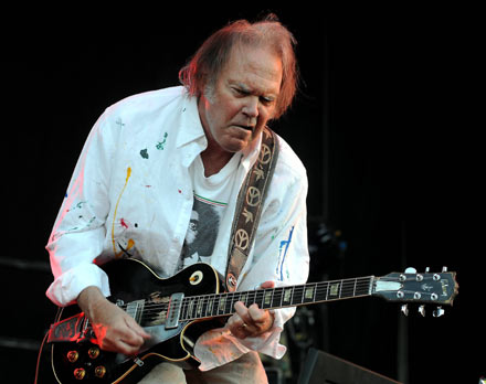 9482369_NeilYoung-LesPaul